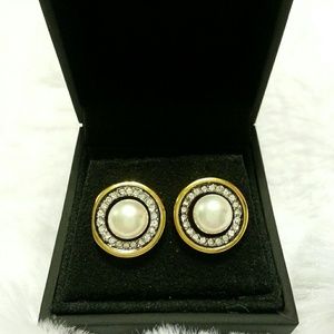 Pearl, black, sparkly earrings.